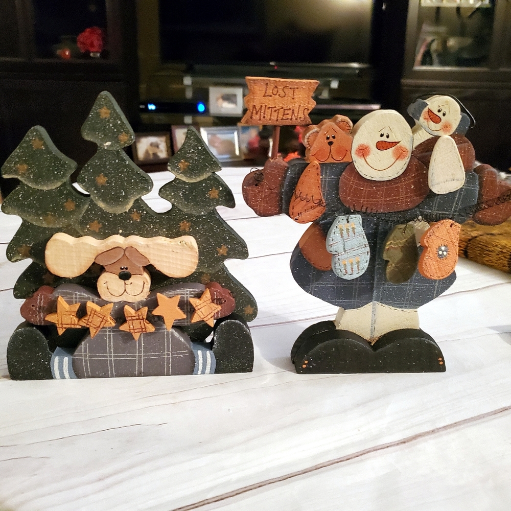 Santa's Workbench Wood Christmas Decorations - Picture 2 of 6